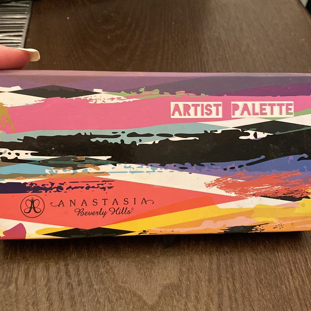 RARE ANASTASIA BEVERLY HILLS ARTIST PALETTE